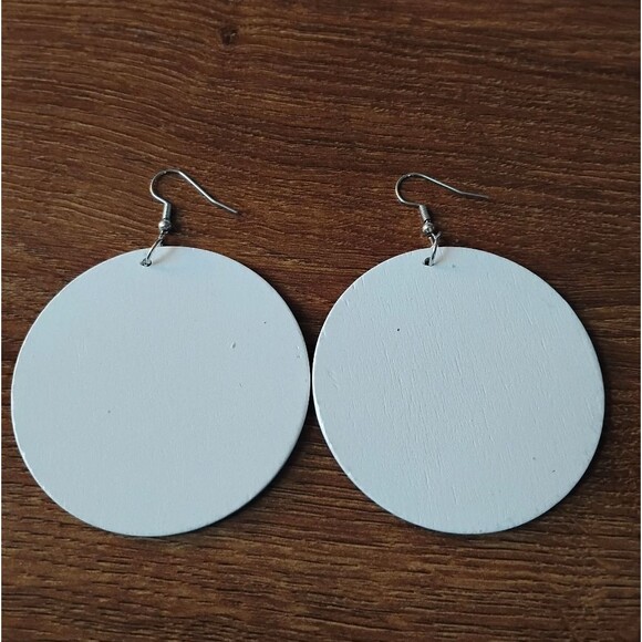 Wood African Women Dish Earrings - Picture 4 of 5